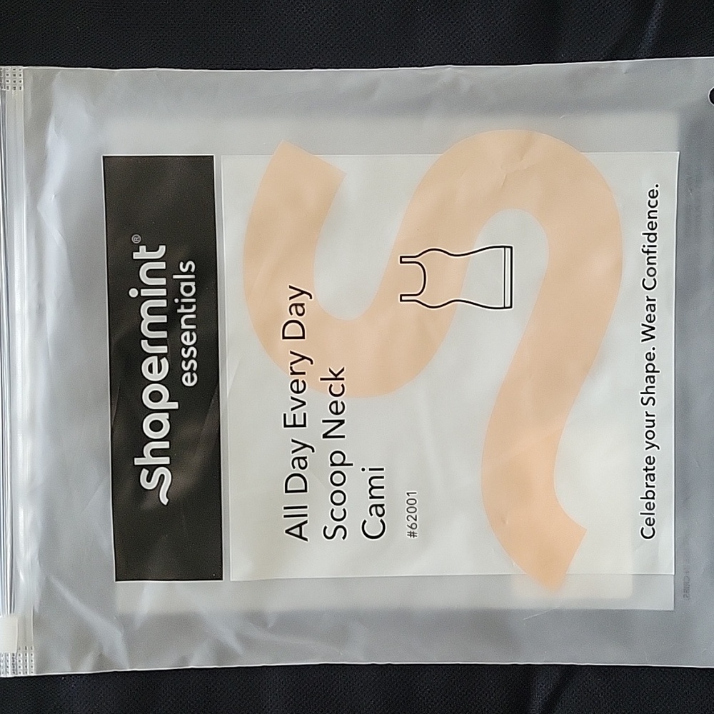 Shapermint Essentials All Day Every Day Scoop Neck Cami - Picture 10 of 10